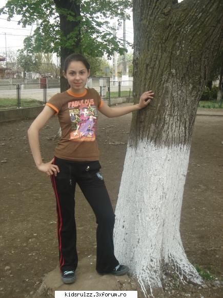 best friends mihaela ele sunt cele mai bune prietene ale mele &nbsp; &nbsp; poop ele